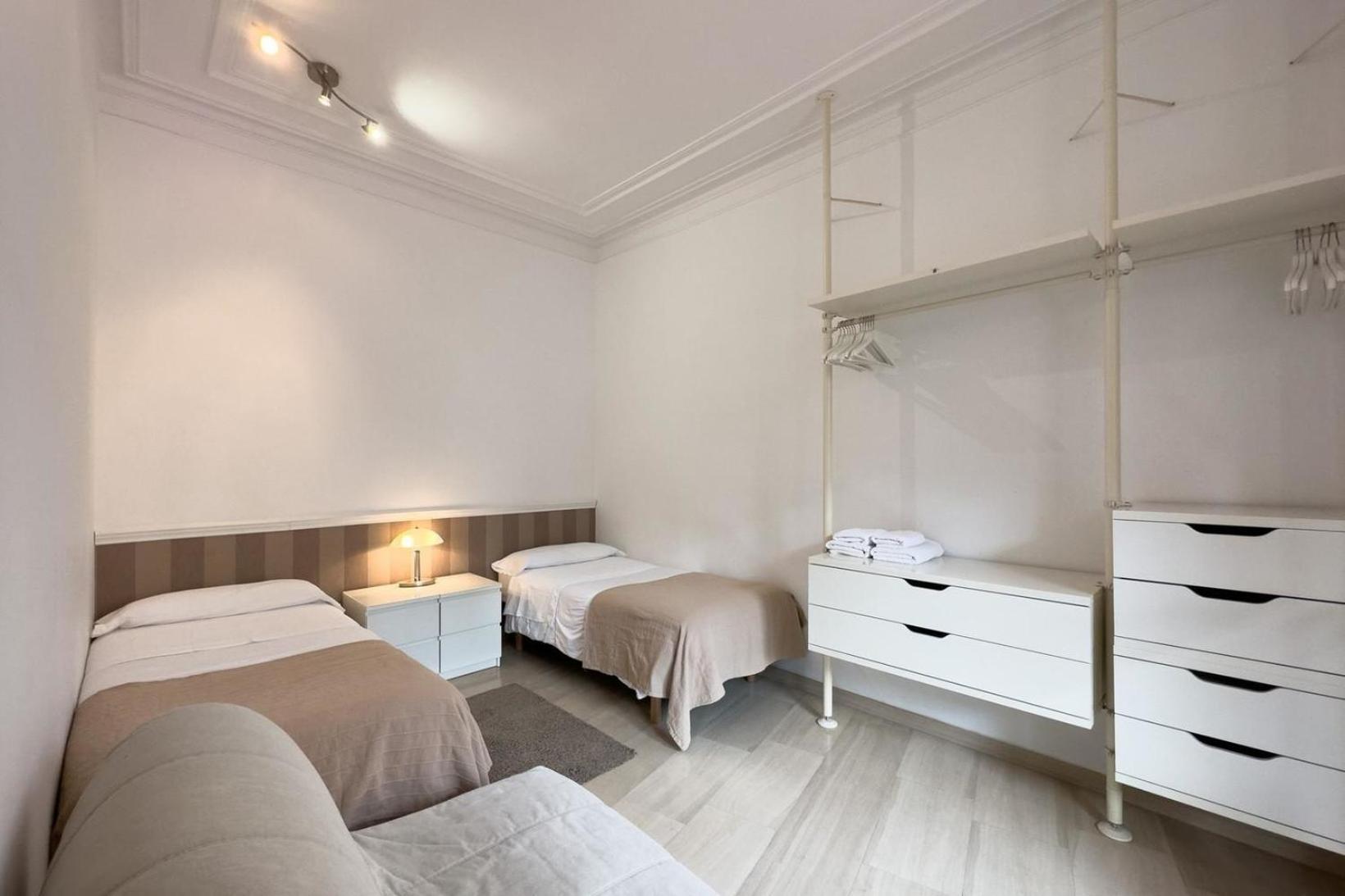 Apartamento Fuer 5 Personen Ca 80 Qm In Barcelona-eixample, Costa Brava Costa Del Maresme Barcelona